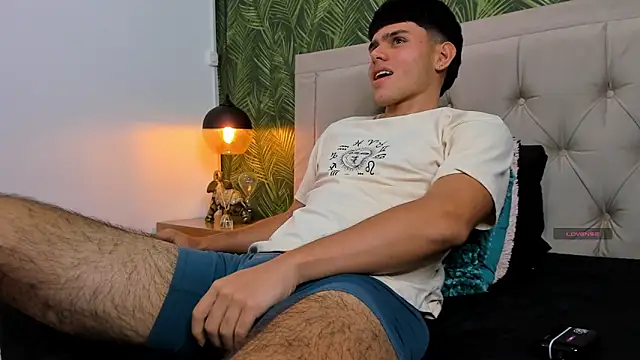 Snapshot of Nathaniel_Park chatting on 01-17-25, 05:00 Nathaniel Park online show from 01-17-25, 05:00