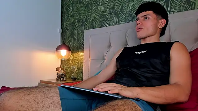 Snapshot of Nathaniel_Park chatting on 02-03-25, 01:09 Nathaniel Park online show from 02-03-25, 01:09