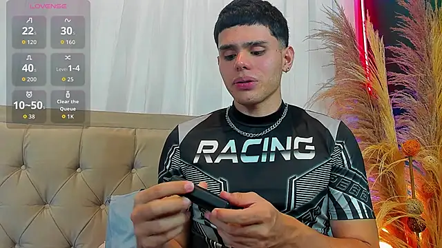 Snapshot of Nathaniel_Park chatting on 09-10-25, 04:01 Nathaniel Park online show from 09-10-25, 04:01