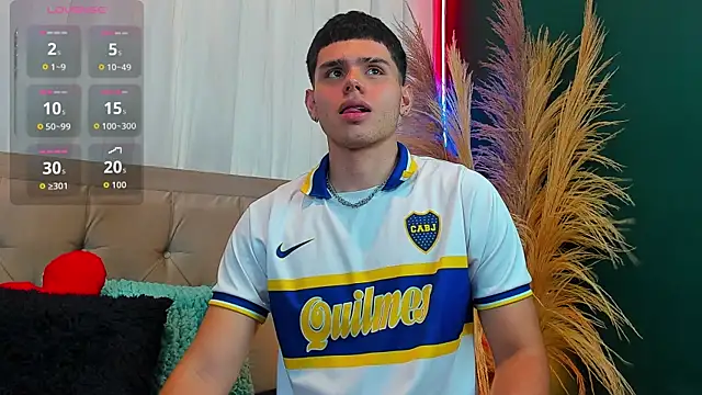 Snapshot of Nathaniel_Park chatting on 09-11-25, 04:45 Nathaniel Park online show from 09-11-25, 04:45