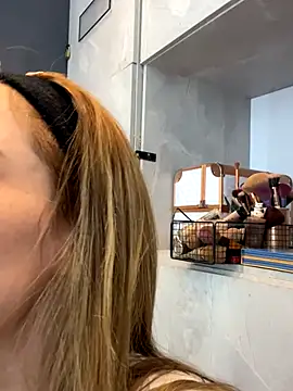 Snapshot of ambarsorachi chatting on 09-09-25, 06:29 ambarsorachi online show from 09-09-25, 06:29