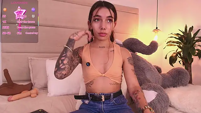 Mollymoon1 online show from 09-18-25, 08:00