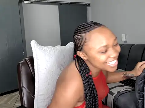 Pearl 00 online show from 03-03-26, 08:59