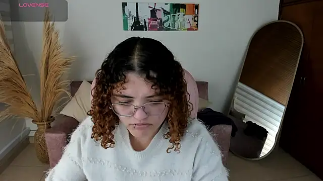 Snapshot of Missbrave1 chatting on 11-22-25, 02:10 Missbrave1 online show from 11-22-25, 02:10