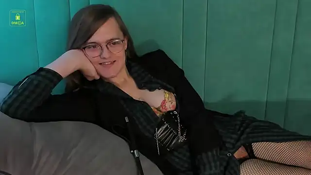 YukoFanee online show from 12-19-24, 08:34