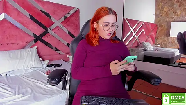 Snapshot of madame_ibby chatting on 12-30-24, 01:48 madame ibby online show from 12-30-24, 01:48