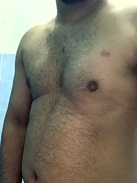 Snapshot of desiduzz21 chatting on 01-17-26, 08:19 desiduzz21 online show from 01-17-26, 08:19