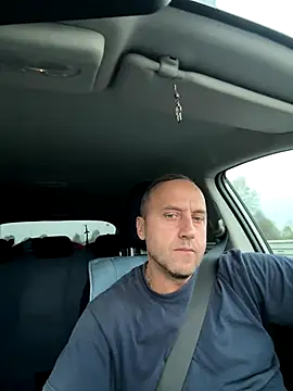 Snapshot of Lecatore80 chatting on 10-15-25, 04:40 Lecatore80 online show from 10-15-25, 04:40