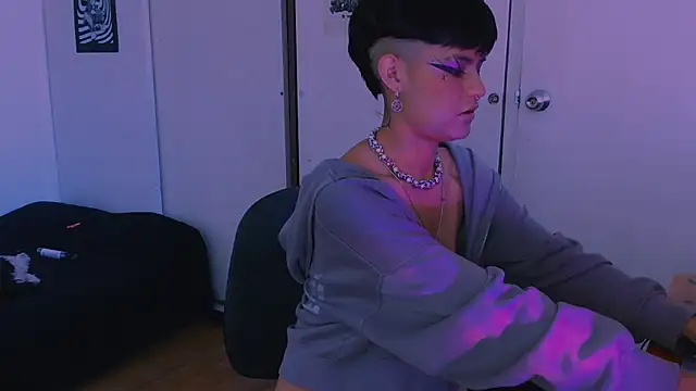 Snapshot of alex_one888 chatting on 12-13-25, 08:04 alex one888 online show from 12-13-25, 08:04