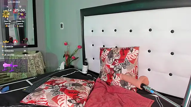 valeria hurtado online show from 12-19-24, 08:02