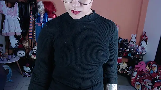 MissMiia2 online show from 05-30-26, 12:24
