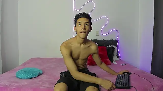 evanscollins online show from 12-01-24, 09:04