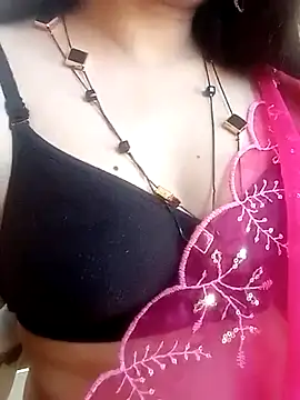 Indianhyna online show from 02-17-25, 08:19