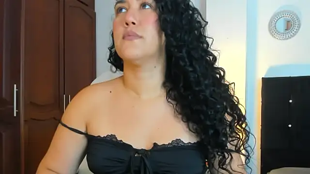 Snapshot of kathyajhonss chatting on 06-15-26, 10:01 kathyajhonss online show from 06-15-26, 10:01