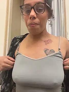 Princess Desirae online show from 05-10-26, 03:33