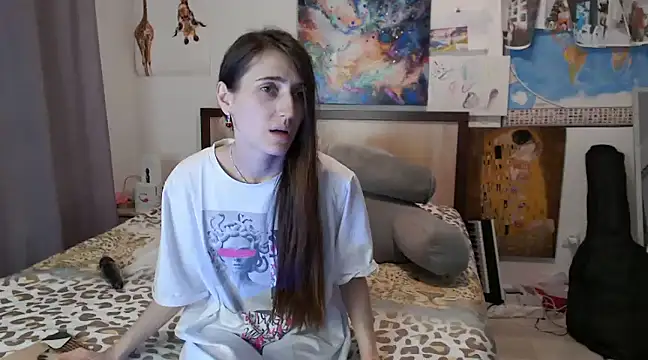 Snapshot of Iren chatting on 03-11-25, 12:22 Iren online show from 03-11-25, 12:22