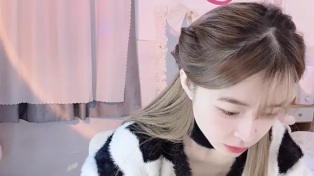 Carly 1 online show from 12-18-24, 12:29