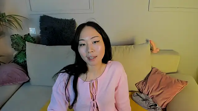Snapshot of Inari_Okami_ chatting on 12-18-24, 08:20 Inari Okami  online show from 12-18-24, 08:20