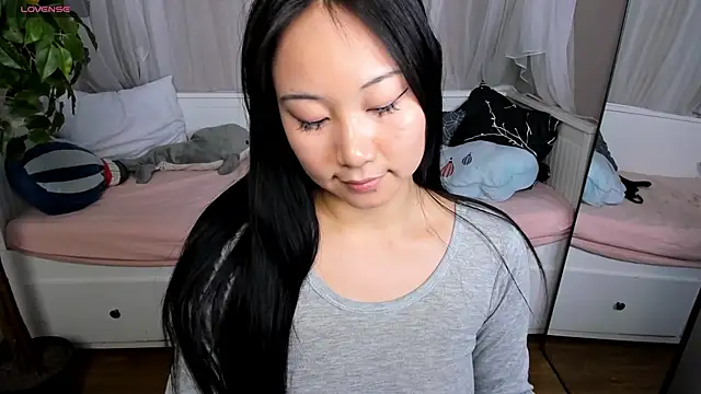 Snapshot of Inari_Okami_ chatting on 01-18-25, 11:55 Inari Okami  online show from 01-18-25, 11:55