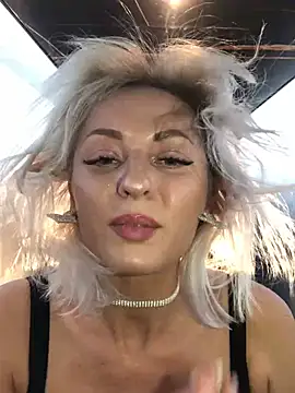 Diamond Bunny  online show from 12-26-24, 06:54