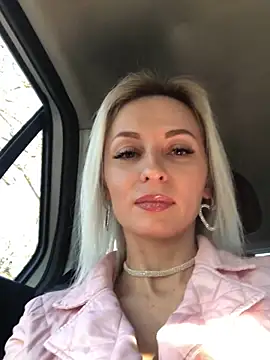 Diamond Bunny  online show from 01-26-25, 01:36