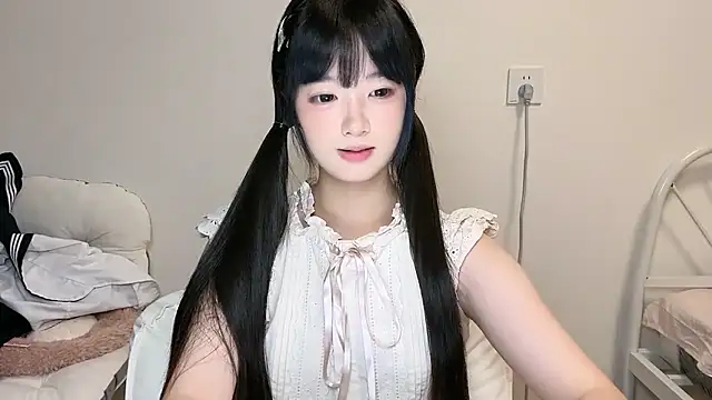 Snapshot of Fairy-06 chatting on 12-02-24, 05:15 Fairy-06 online show from 12-02-24, 05:15