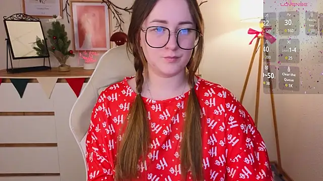 Snapshot of Emma_B1uem chatting on 12-25-24, 09:54 Emma B1uem online show from 12-25-24, 09:54