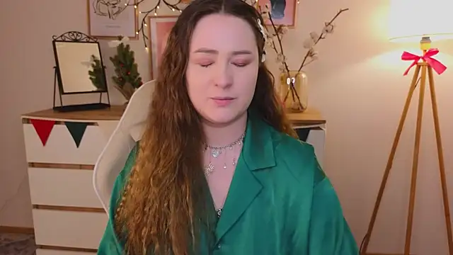 Snapshot of Emma_B1uem chatting on 01-02-25, 09:39 Emma B1uem online show from 01-02-25, 09:39