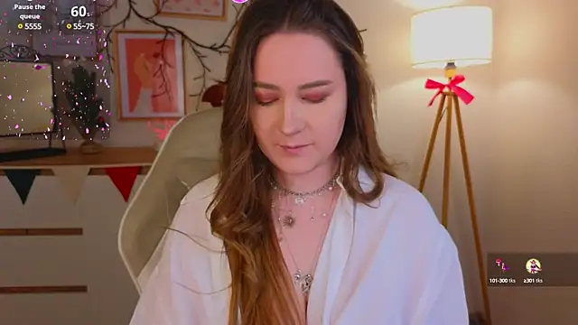 Snapshot of Emma_B1uem chatting on 01-07-25, 09:57 Emma B1uem online show from 01-07-25, 09:57