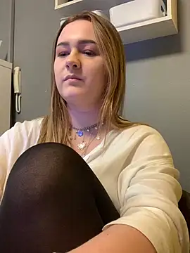 Snapshot of Emma_B1uem chatting on 01-11-25, 12:40 Emma B1uem online show from 01-11-25, 12:40