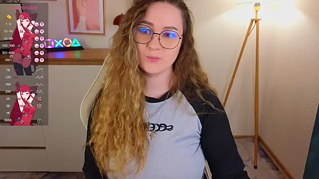 Snapshot of Emma_B1uem chatting on 10-21-25, 09:59 Emma B1uem online show from 10-21-25, 09:59