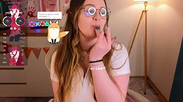 Snapshot of Emma_B1uem chatting on 10-29-25, 10:00 Emma B1uem online show from 10-29-25, 10:00