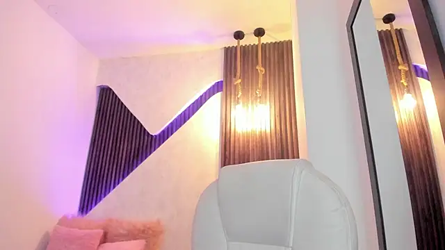 laurin clauz  online show from 12-12-24, 02:00