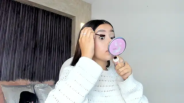 laurin clauz  online show from 10-23-25, 03:55