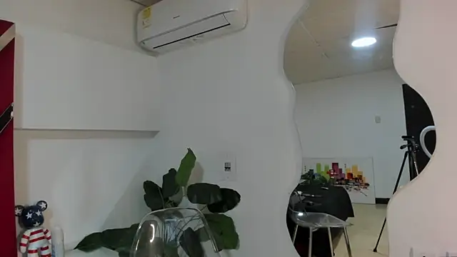 Milanxht online show from 10-12-25, 08:30