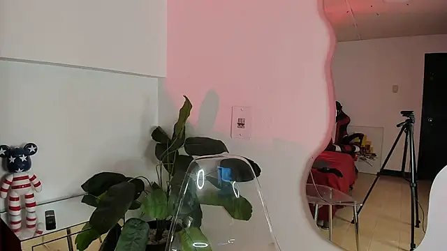 Milanxht online show from 10-21-25, 09:15