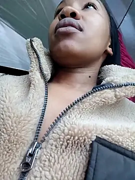 Snapshot of CocoSexyBabe chatting on 02-18-25, 05:09 CocoSexyBabe online show from 02-18-25, 05:09