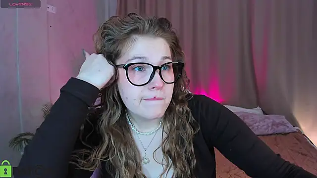 Colleen Blake online show from 10-21-25, 04:19