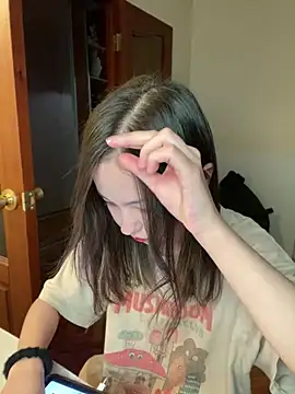 Snapshot of lalallalalaa- chatting on 01-18-25, 10:28 lalallalalaa- online show from 01-18-25, 10:28