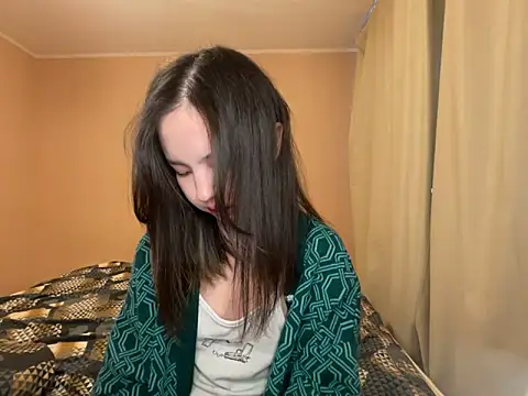 Snapshot of lalallalalaa- chatting on 02-04-25, 02:39 lalallalalaa- online show from 02-04-25, 02:39