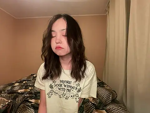 Snapshot of lalallalalaa- chatting on 02-08-25, 11:22 lalallalalaa- online show from 02-08-25, 11:22