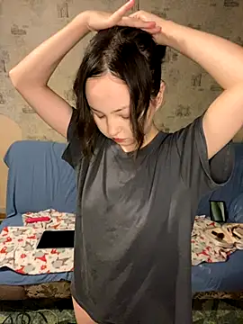 Snapshot of lalallalalaa- chatting on 09-19-25, 01:12 lalallalalaa- online show from 09-19-25, 01:12