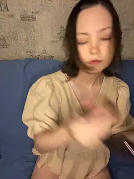 Snapshot of lalallalalaa- chatting on 09-24-25, 03:04 lalallalalaa- online show from 09-24-25, 03:04