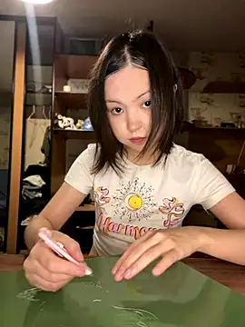 Snapshot of lalallalalaa- chatting on 10-18-25, 06:08 lalallalalaa- online show from 10-18-25, 06:08