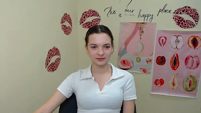 Snapshot of _SusieSu_ chatting on 01-07-25, 10:32  SusieSu  online show from 01-07-25, 10:32