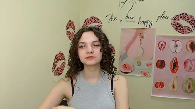 Snapshot of _SusieSu_ chatting on 02-01-25, 07:15  SusieSu  online show from 02-01-25, 07:15