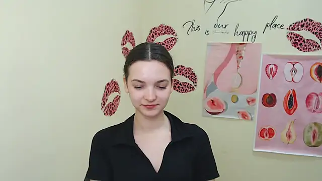 Snapshot of _SusieSu_ chatting on 02-13-25, 10:44  SusieSu  online show from 02-13-25, 10:44