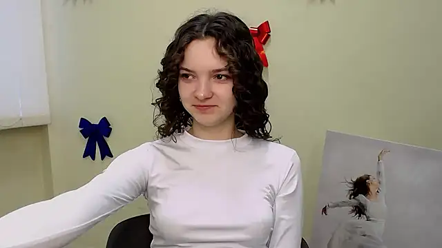 Snapshot of _SusieSu_ chatting on 02-23-25, 06:17  SusieSu  online show from 02-23-25, 06:17