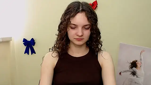 Snapshot of _SusieSu_ chatting on 02-24-25, 12:26  SusieSu  online show from 02-24-25, 12:26