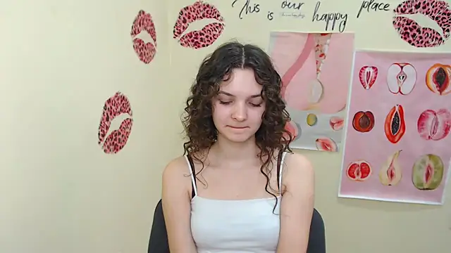 Snapshot of _SusieSu_ chatting on 02-28-25, 10:30  SusieSu  online show from 02-28-25, 10:30